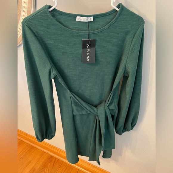 Dresses & Skirts - NWT Dress